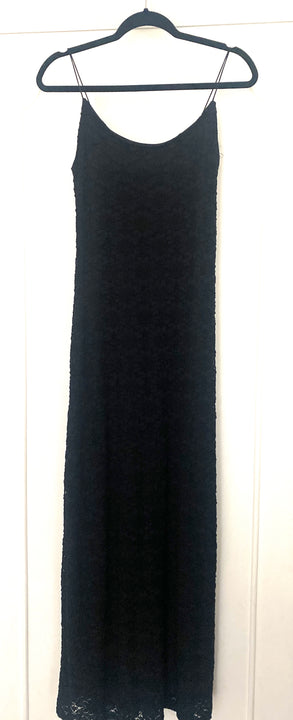 Vestido Zara Negro con Encaje Talla M en Renta